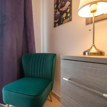 Sopra Le Nuvole Casa Fco * فيوميتشينو